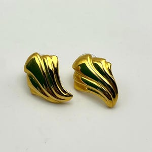 Vintage Earrings - Elite Gold Tone Sculptural Wave Retro Statement Jewelry