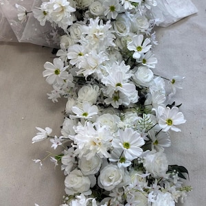 Arreglos florales para mesa, centro de mesa para boda, camino de rosas blancas, camino de mesa para boda, decoración para boda