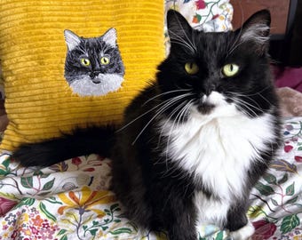 Embroidered Pet Portrait Pillow: Custom Dog/Cat Memorial Gift