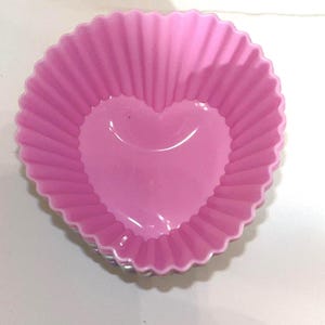 Juego de 12 moldes de silicona para cupcakes en forma de corazón de colores pastel (Nuevo Testamento)