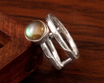 Natural Labradorite Silver Handmade Ring, 925 Sterling Silver Charm Labradorite Ring, Woman Designer Labradorite Silver Ring
