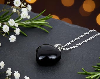 手作りのブラックオニキスハートネックレス：スターリングシルバー製