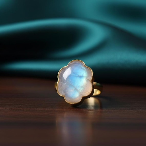 【オーダー】rainbow moon stone …ring Handmade Sterling Silver Rainbow Moonstone Ring: Cloud Stone