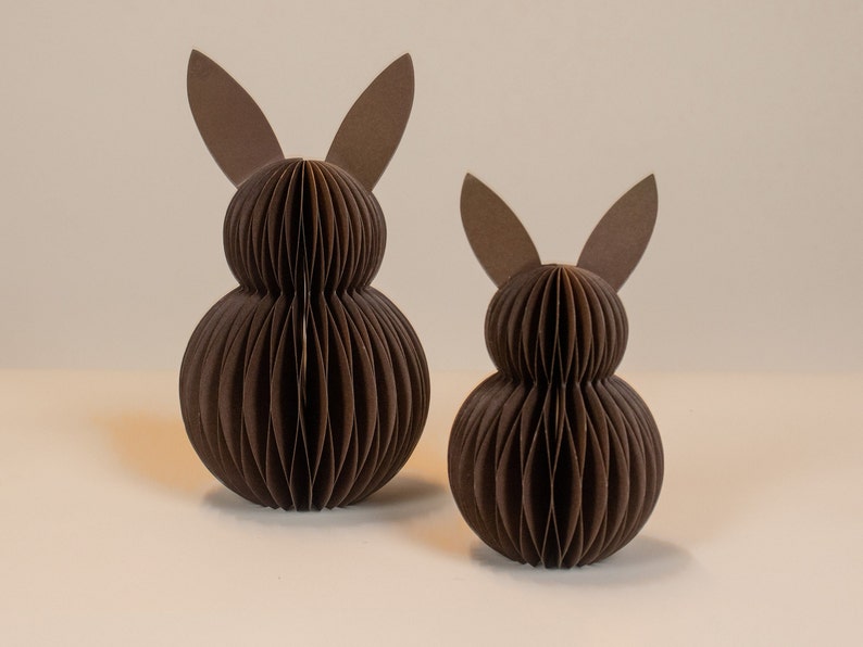 Osterhase aus Papier, nachhaltige Osterdeko, Tischdeko für Ostern, Osterhasen, minimalistische Osterdekoration Schokobraun