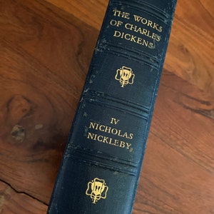 Nicholas Nickleby - Charles Dickens