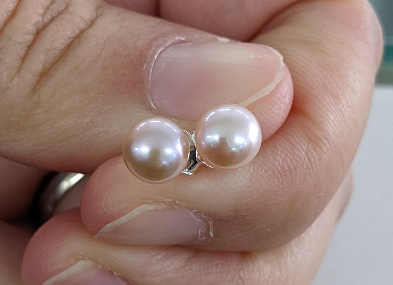 Australian seller stock 925 sterling silver VERY SMALL Peach-Lavender Freshwater Pearl Stud Earrings women girls teen image 3