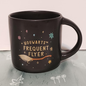 Hogwarts Frequent Flyer Black Mug English & French image 1