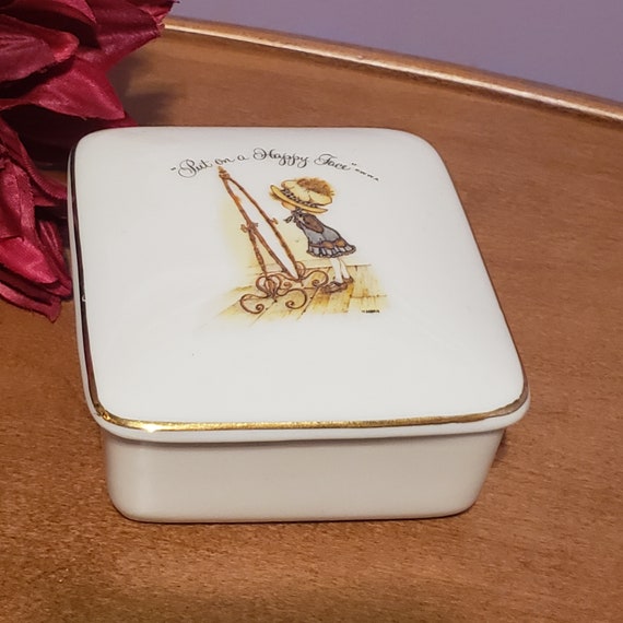 Holly Hobbie Trinket Box Genuine Porcelain Design… - image 1