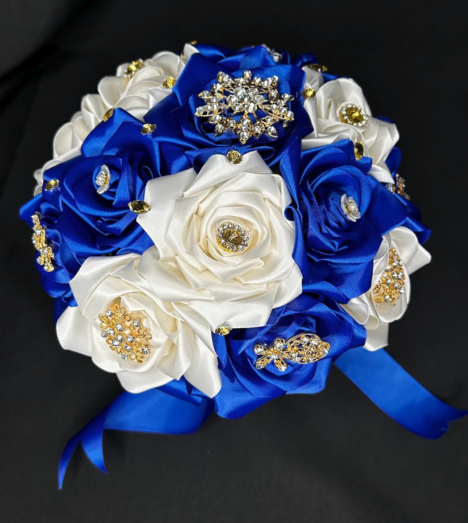 12 White Ribbon Ramo Royal Blue Bouquet Quince Ramo Sweet 16 Handmade Ribbon Roses Gold ...