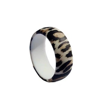 8.7 mm leopard print silicon band