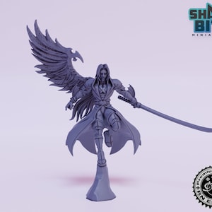 Könnte beinhalten: Eine graue 3D-gedruckte Miniatur einer Figur mit Flügeln, langen Haaren und einem Schwert. Die Figur trägt einen langen Mantel und steht auf einem Felssockel. Die Miniatur ist Teil eines Sets von Fantasy-Figuren.