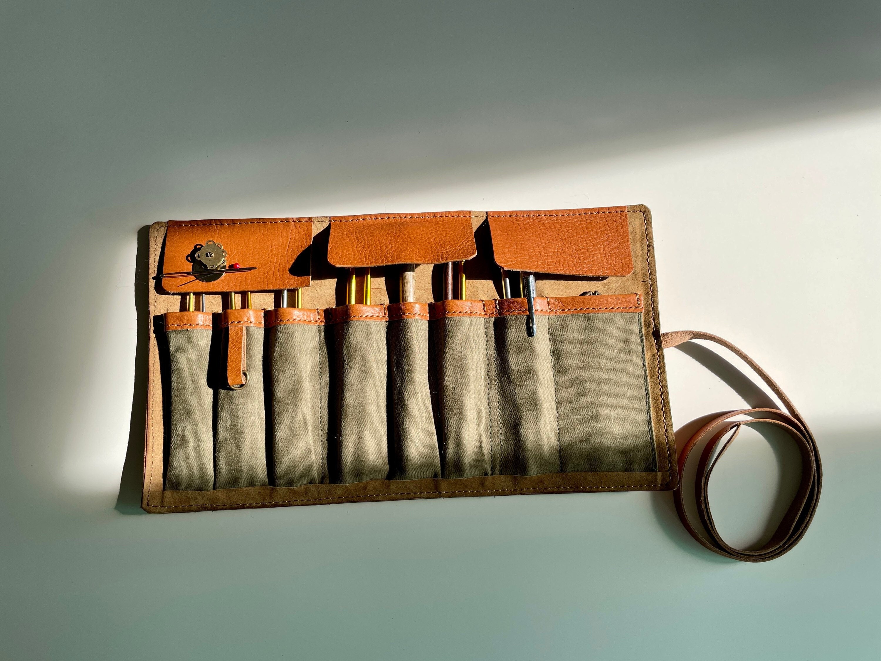 Crochet Hook Case / Organizer, Holder / Leather case for Knitters / Personalized Gift