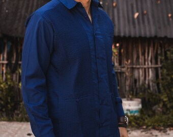 Handmade blue linen presidential guayabera. Dress shirt for men, weddings and events