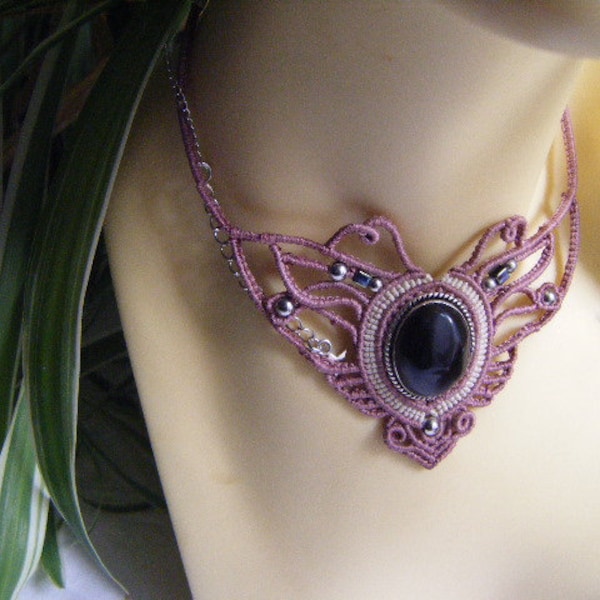 Necklace, choker, micromacramé and magnificent obsidian.