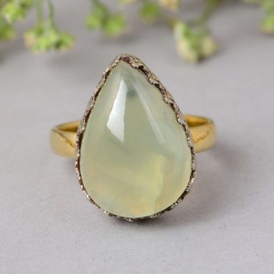 Prehnite Gemstone Ring, tear drop gemstone ring, 18k gold prehnite gemstone ring, rings for women, mens ring, dainty ring, knuckle ring