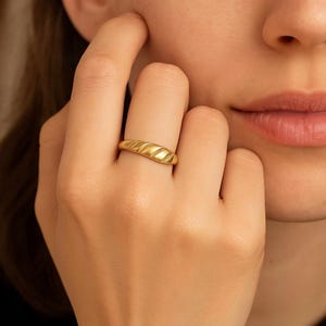 Large gold dome ring, statement ring, asymmetrical ring, minimalist Ring , gold dome ring, organic chunky ring, gift for her, dg-luyc.