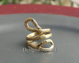 Handcrafted Gold-Plated Adjustable Wrap Ring with Textured Design – Unique Statement Jewelry for Women’s Modern and Elegant Style
