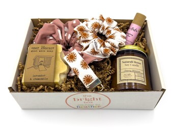 Personalized Fall Winter Gift Box For Women - Self Care Warm Cozy Made in New England Gift Box - Large