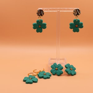 Four Leaf Clover Earring, Nature Earrings, Teacher Earrings, St Patricks Day Earrings, Irish, Green Earring, Lucky Earrings, Novelty Earring