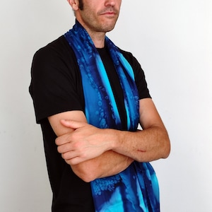 Deep Ocean Silk Scarf – Hand-Painted Blue Chiffon Wrap – Luxury Hypoallergenic Shawl 180x45 cm