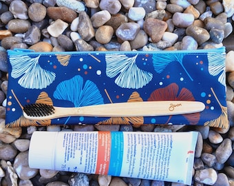 Waterproof Toothbrush Bag: Ginkgo Leaves Print, Reusable, Washable, Breathable