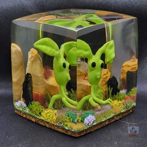 Pickett the Bowtruckle Funko Pocket Pop in Resin Cube Display Case Harry Potter Collectable Fantastic Beasts Custom Funko Pop Display Etsy