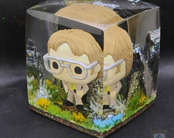 Dwight Schrute Funko Pop Resin Cube: The Office Collectible Diorama