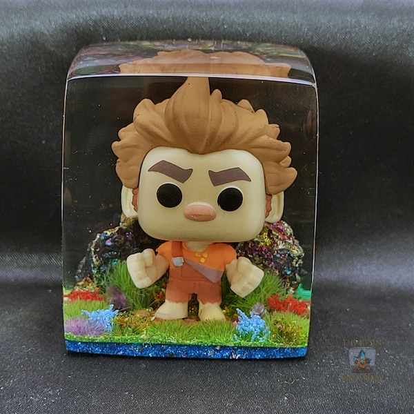 Wreck-It Ralph Pocket Pop in Resin Cube Display Case, Disney Animation Unique Collectable, Custom Funko Pop Display, Wreck-It Ralph Gift