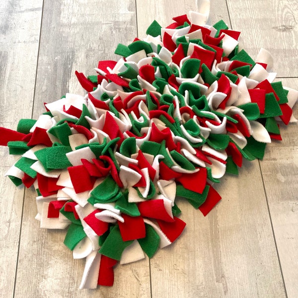 Christmas Enrichment Toy For Dog/Puppy Treat Snuffle Mat.