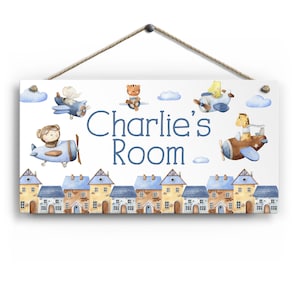 Letrero de habitación personalizado con el nombre del niño. Diseño de avión con animales. Arte mural de metal brillante. Dormitorio de bebé, niño pequeño y niño pequeño.