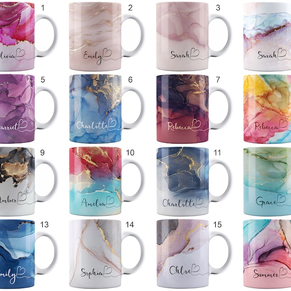 Tasse personnalisée en céramique avec nom fluide en marbre aquarelle avec coeur