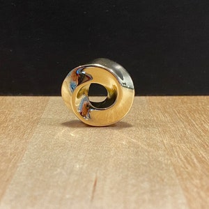 Geschliffener Messing Mobius Streifen