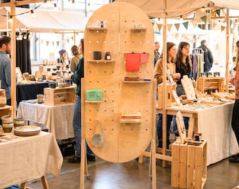Tragbarer hölzerner Pegboard-Ständer für Handwerksmessen, zusammenklappbarer Marktständer, Ladenanzeige