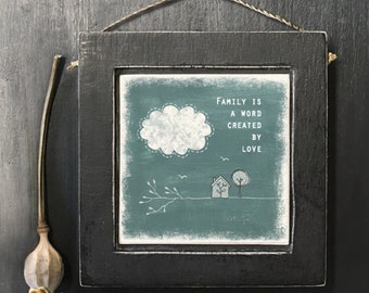 Square Picture - Family is a Word ǀ Hanging Sign ǀ Homeware ǀ Gift