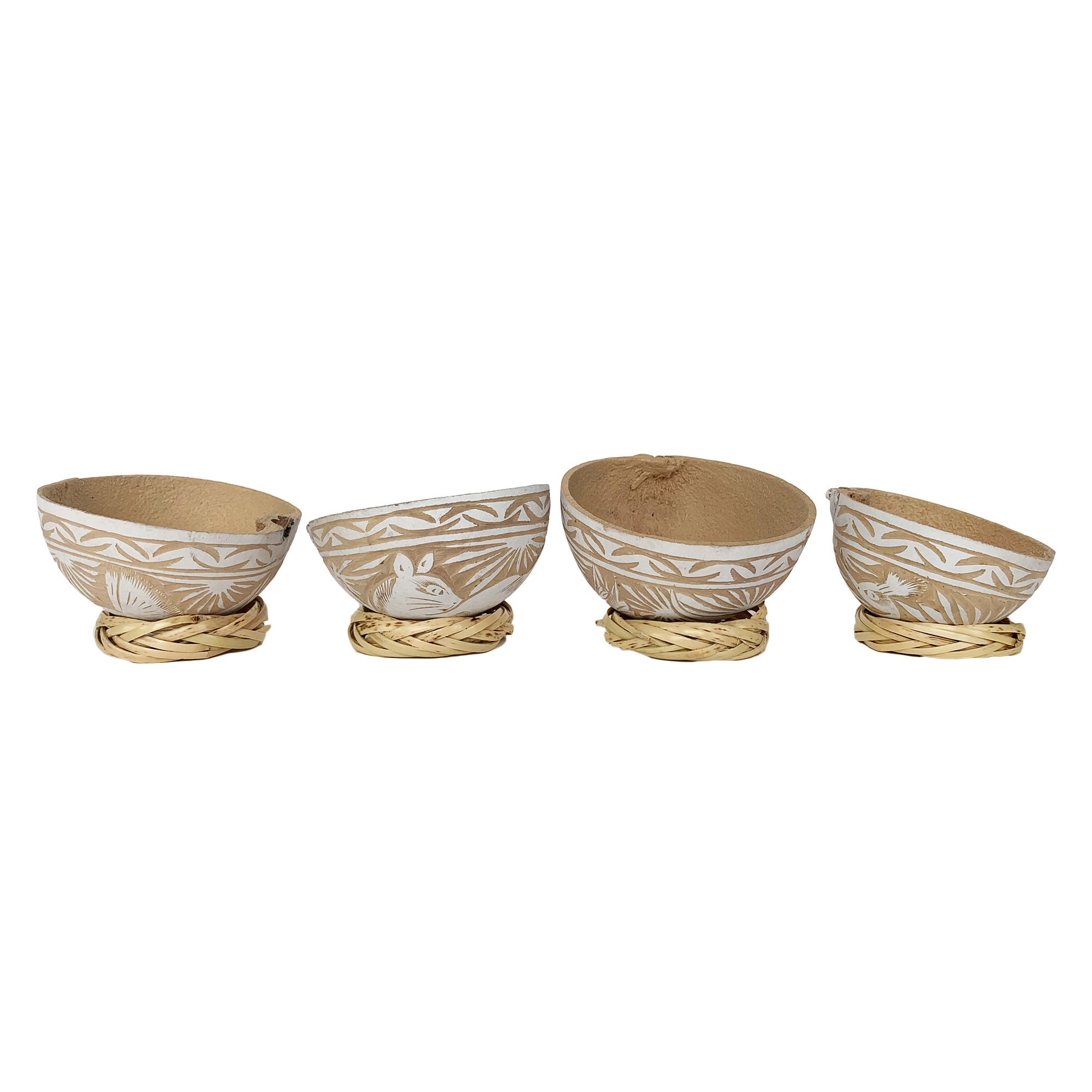 Mezcal Jicaras (White) Hand-carved from Mexico with Natural Fiber Base