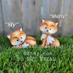 Ceramic Fox (set of 2), Hand painted ceramic Foxes, Fox figurine, Garden Decoration, Cute Foxes, Collectible Fox Figurine, Spring Decoration