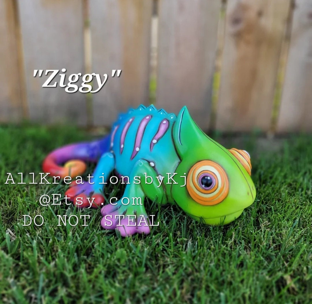 Hand Painted Ceramic Chameleon Figurine, Clay Magic Ziggy, Lizard