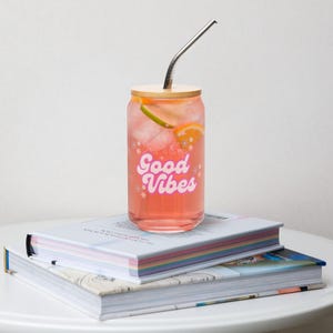Good Vibes Only Glass Tumbler with Straw – Aesthetic Girly Cup, Cute Pink Motivational Iced Coffee Cup, Trendy Gift for Her Can-shaped glass