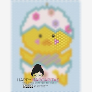 Op de afbeelding: Een geel kuiken met een witte en roze bloemenhoed. Het kuiken zit in een blauw-wit gestreept ei. De afbeelding bevat de tekst "HAPPYMARGARITAS FINE HANDCRAFTED THINGS" en een copyright-symbool.