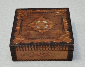 Vintage hand painted wooden jewelry box, vintage hand decorated wooden storage box, trinket box, wooden decoration