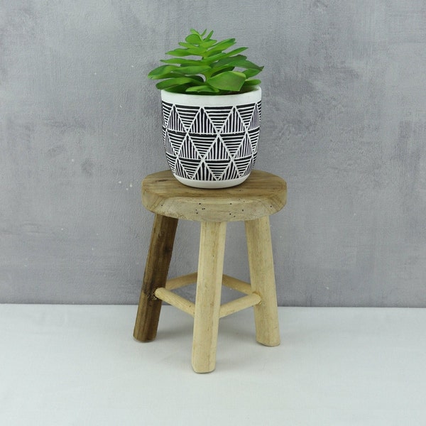 Tabouret artisanal fait main rond en bois, sellette porte plante fait main, tabouret de décoration, repose plantes en bois, cache pot bois