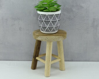 Handmade round wooden stool, handmade plant holder, decorative stool, wooden plant rest, wooden pot cover