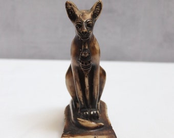 Vintage Anubis figurine from the 70s, ancient Egyptian divinity Anubis statuette, Egyptian figurine, Egyptian artifact, Egyptian art