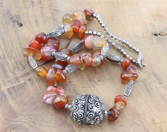 Vintage carnelian necklace, silver metal pendant, old antique pearl necklace from the 1970s, semi-precious pearl necklace