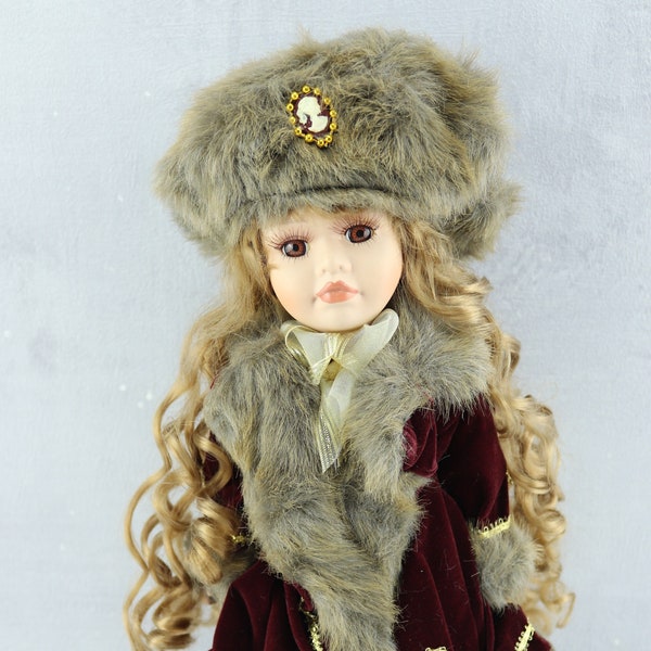 Poupée en porcelaine vintage de décoration, ancienne poupée en porcelaine de collection, collection poupée, cadeau pour fille, belle poupée