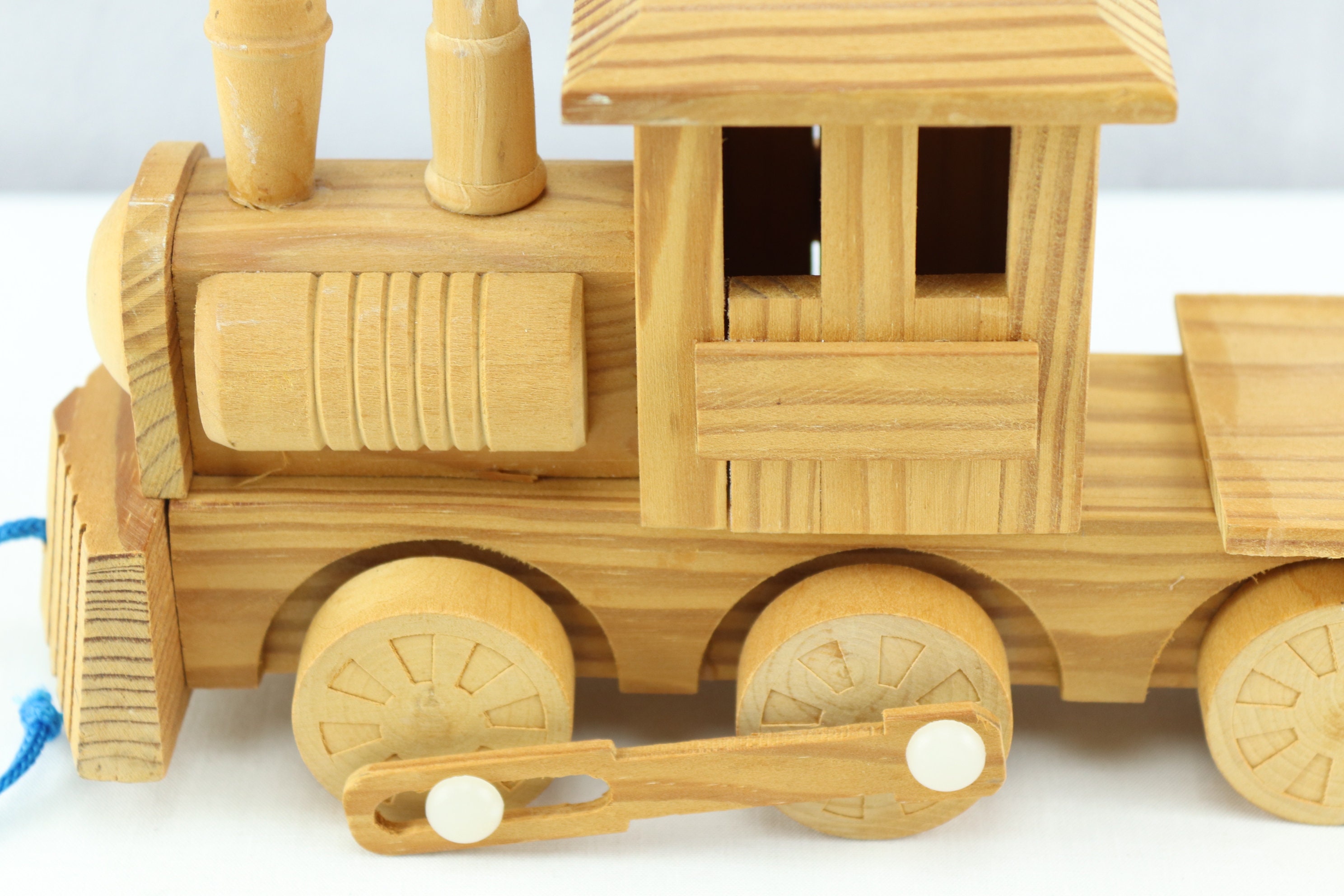 手作りのヴィンテージ木製列車、フランス製の木製蒸気機関車のおもちゃ