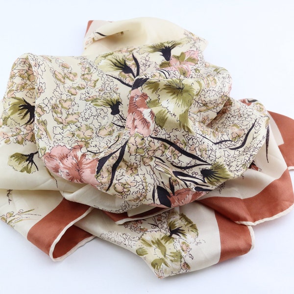 Foulard en pure soie vintage, carré en soie motifs fleurs, foulard pour femme, foulard original en soie, cadeau pour femme, cadeau pour elle