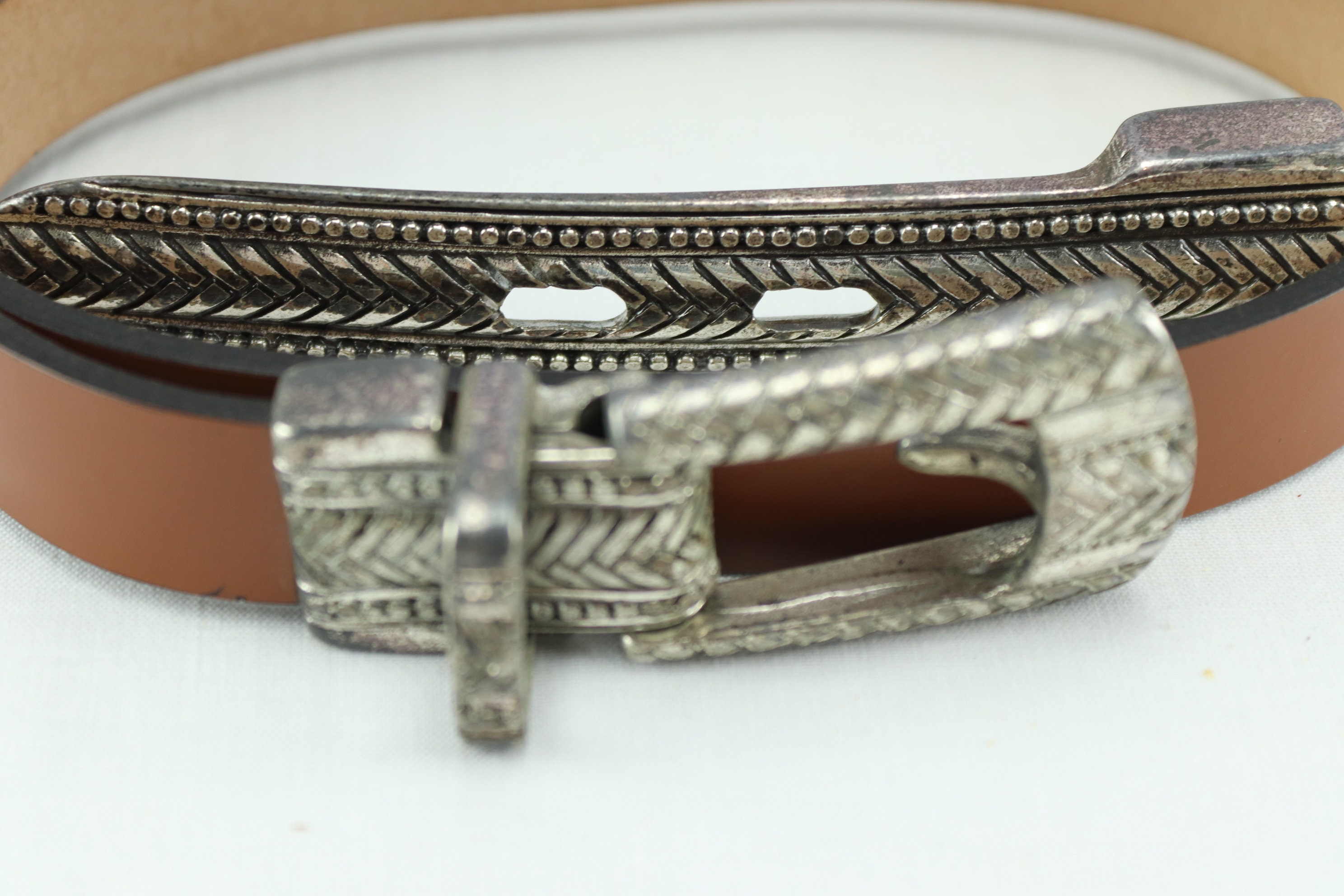 レザーベルト　銀色バックル　EUR95　（ロッシ） レザーベルト 銀色バックル EUR95 （ロッシ） コードバン シルバー