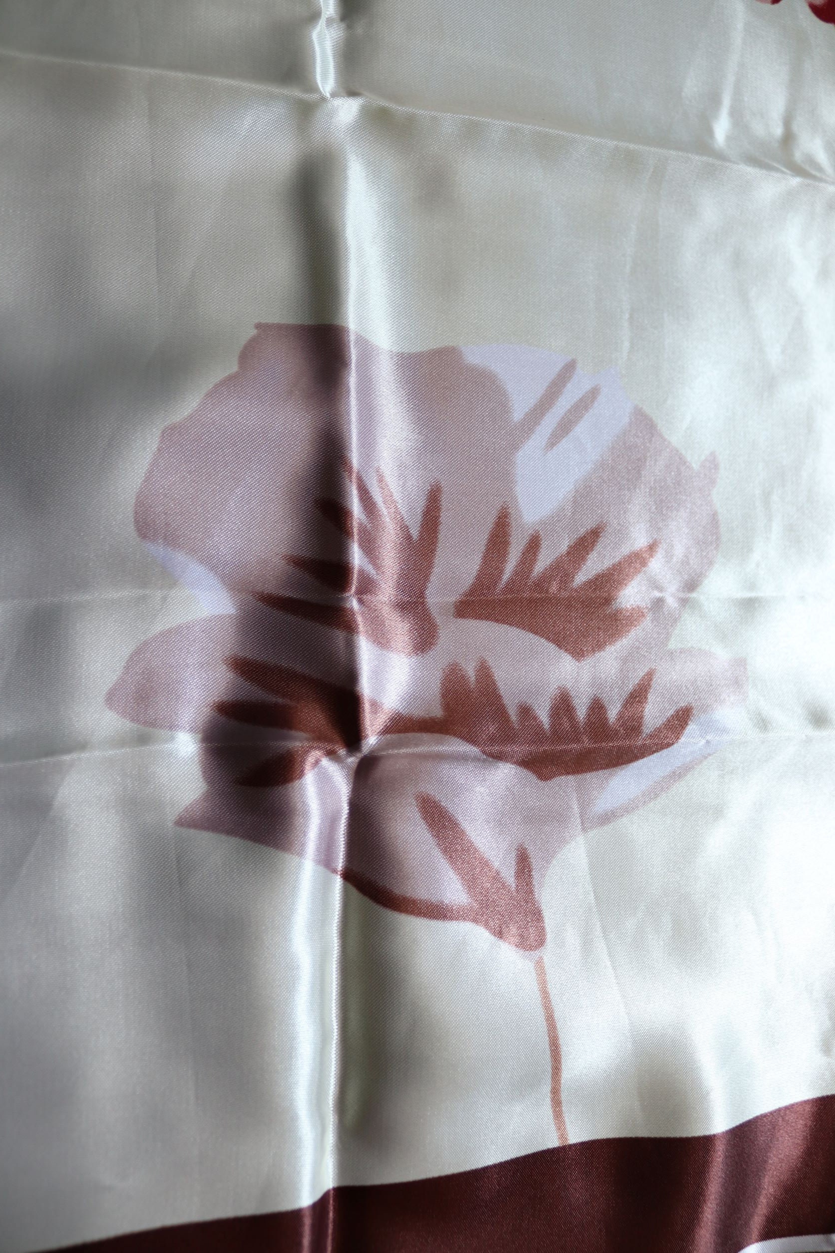 Ancien foulard Ted Lapidus - Le Grenier de Lisette