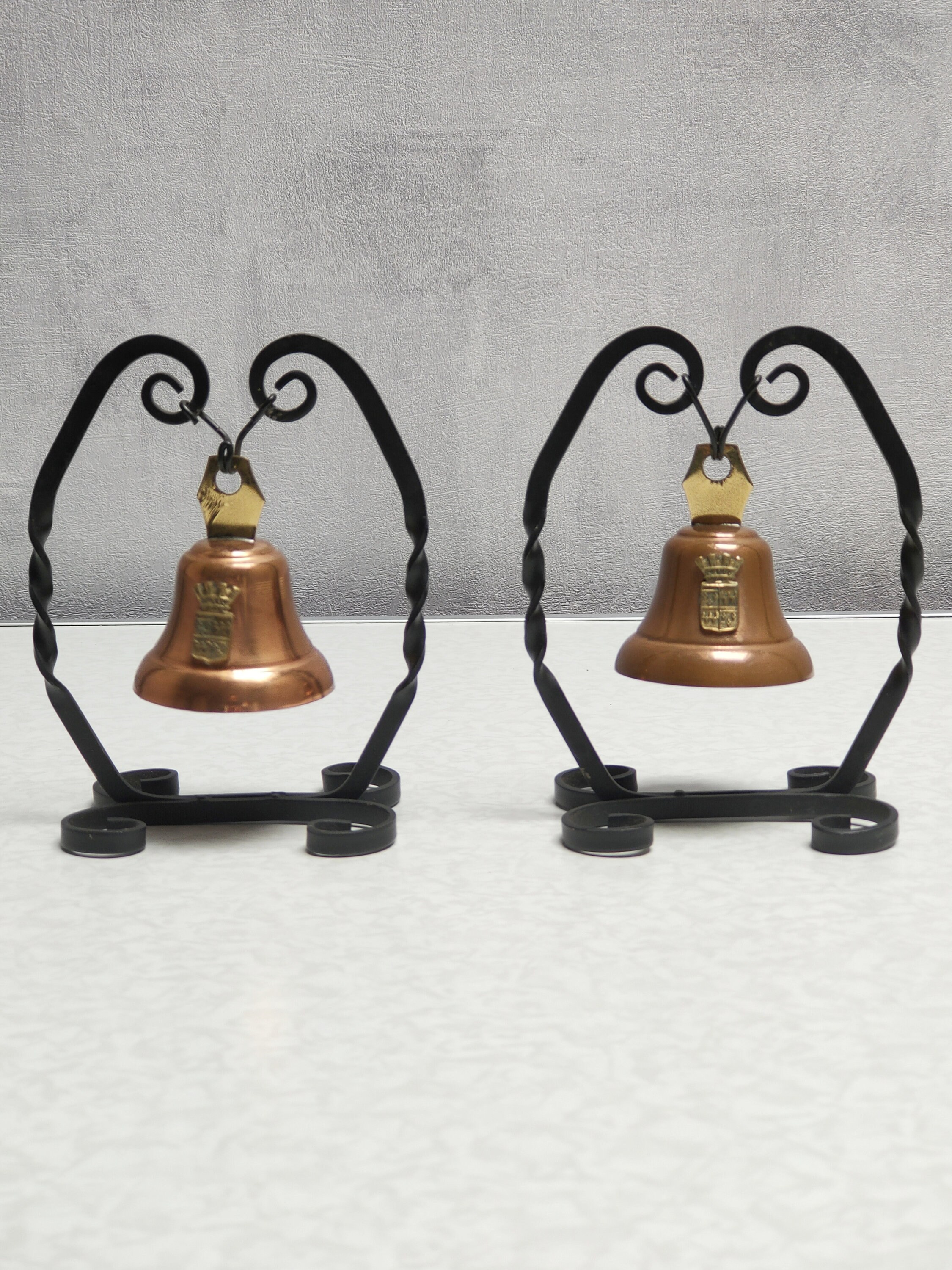 Clochettes Françaises Artisanales et Vintage Décoratives, Clochettes Françaises Décoratives en Cuivr